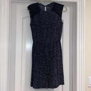 *NWT* BANANA REPUBLIC Black/White Dress with Sheer Shoulders size 4